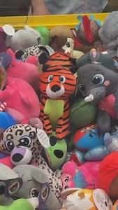 E.T. Claw Machine! 👽 #reels #clawmachine #trending | Carson Claws