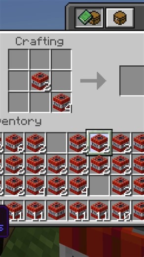 crafting iron axe moment#minecraft #shorts #youtube #giwavay