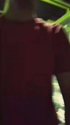 A 2-finger pull-up is an advanced calisthenics exercise that strengthens finger and forearm tendons, improving grip strength significantly. To perform one, hang from a bar using only two fingers from each hand, ensuring the thumb doesn't touch, and pull your body up. This exercise is a progressive step towards achieving a one-arm pull-up and requires significant finger and forearm strength, so it's best to build up to it by first using three or four fingers. How to do a 2-finger pull-up Warm-up: