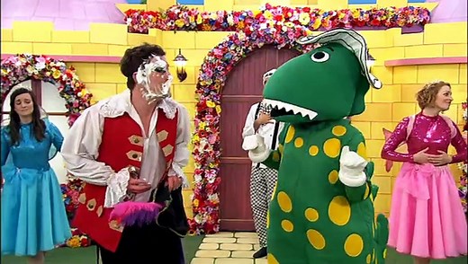 The Wiggles Present Dorothy The Dinosaur's Travelling Show 2011...mp4
