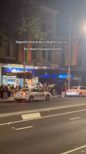 Halloween been crazy for Sydney nightlife. Live line ETAs, videos of busy spots and all whats on our app, which you can get in our bio. | Bondi Lines