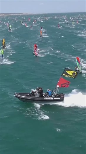 This is how the Defi Wind Gruissan starts! Over 1000 windsurfers all gathered in Gruissan for the most epic challenge of the year 🤩🚀 📷: @stefvideo_production #windsurf #windsurfing #defiwind #windsurfer #windsurfers #gruissan #competition #dailywindsurfing | Windzone
