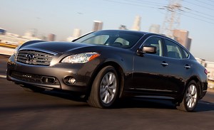 2011 Infiniti M37 / M56