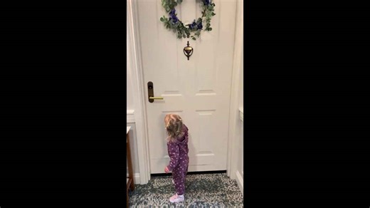Great‑grandma’s 90th birthday surprise melts hearts as little girl sings to her