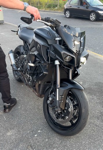 Yamaha MT-10 Cold Start with SC Project Exhaust Sound