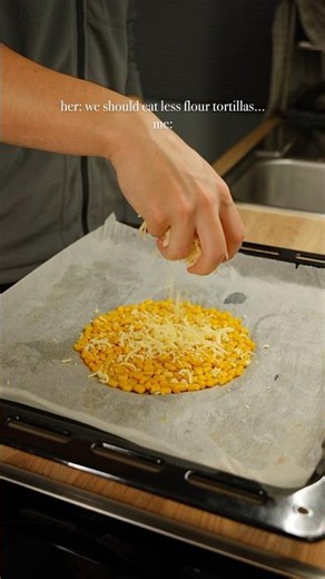 Corn Tortilla Chicken Melts. Recipe ↓ #wrap #tortilla #corn #dinner #recipe #easyrecipe