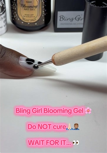 Bling Girl Blooming Gel: Effortless Nail Art in Seconds