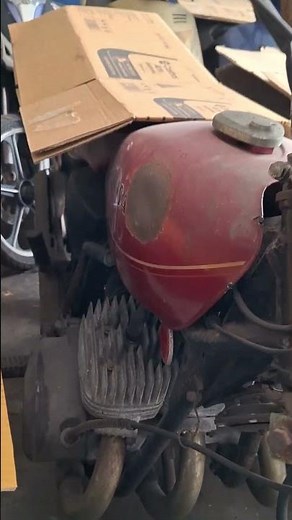 KAWASAKI KH250 TRIPLES 1976