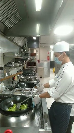 Training cooking in the wok