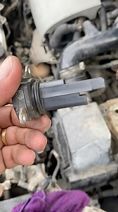 Cleaning air flow sensor #followersreels #viral #highlighteveryone #views1m #viewersreels | Johnny Barrientos