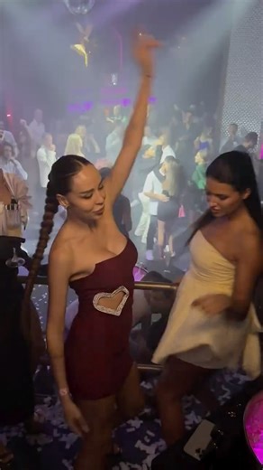 VSE SVOI LOS ANGELES 🍸⭐️ on Instagram: "🔥This Friday night! The most Exclusive European Christmas Party in Los Angeles! The Night You Can’t Miss!✨ 🍸 VSE SVOI LOS ANGELES, 12/26 (Fri) – “CHRISTMAS ROYALE” 🎄👑 📅 DECEMBER 26th, FRIDAY ⏰ 10PM–2AM 🎟️Tickets/ Tables are available through the link in our profile! Dear friends, step into a night of refined glamour, festive elegance, and true European luxury as VSE SVOI presents CHRISTMAS ROYALE at the iconic Warwick LA. This is not just a party — 