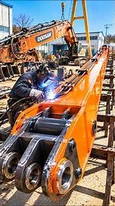 How One Man Turns an Old Excavator Boom Into a LONG REACH Boom 🔥