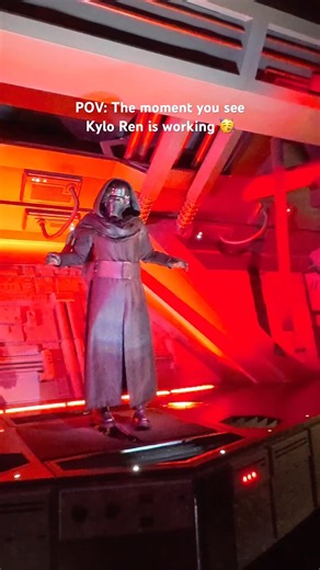 Kylo Ren on Rise of the Resistance #kyloren #starwars #riseoftheresistance #hollywoodstudios #disney