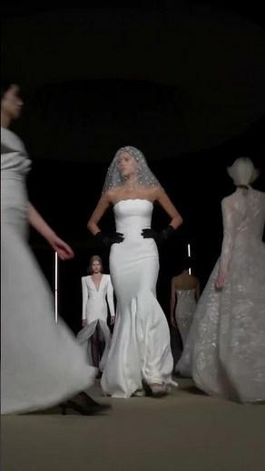 PRONOVIAS 2025 Desfile Barcelona Bridal Fashion Week