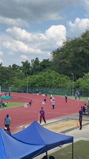 4x100 Meter Relay Running Techniques Explained