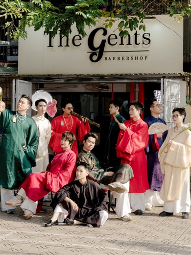 Ra mắt đội ngũ chiến lực của The Gents năm nay. Chúng mình đã sẵn sàng chiến đấu hết mình cho mùa Tết sắp tới!! #thegentsbarbershop #thegents #barber #cattocnam #tocnam #giangvo