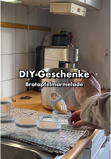 Bratapfelmarmelade selbst machen: Ein Weihnachtsgeschenk