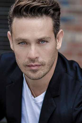 Kevin Alejandro | Actor, Director, Productor