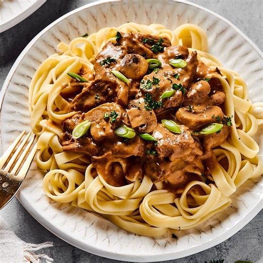 Keto Beef Stroganoff {With Keto Noodles} - The Big Man's World ®