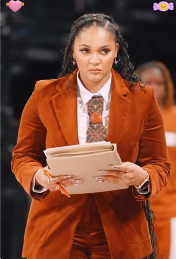 Texas Women’s Basketball Icon SYDNEY CARTER##texas #basketball #sydney #texaswomensbasketball #fyp