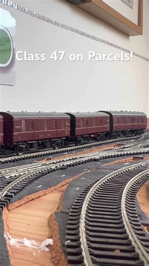 Class 47 on Parcel Train! #modelrailway #dccsound #modeltrains #bachmann #00gauge #railwaymodelling