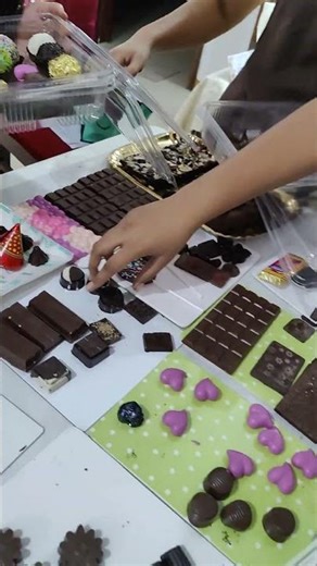 #shorts Chocolate Distribution #trending #shortsfeed #youtubeshorts @thebakemydaay