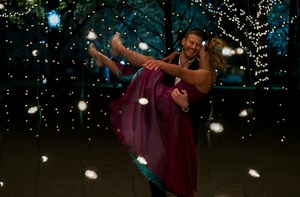 The Umbrella Academy stars break down Allison and Luther's epic dance scene