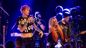 Machine Gun Kelly announces tour with Avril Lavigne