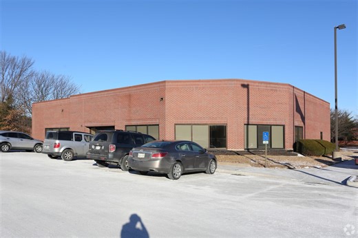 Laboratory and Office Campus Lexna - Lenexa, KS for Sale | LoopNet