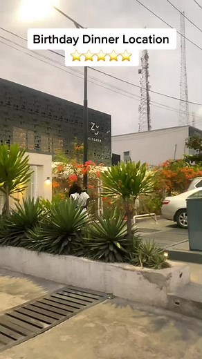 I highly recommend z kitchen to all my people in Lagos ⭐️⭐️⭐️⭐️⭐️ #lagos #trending #restaurant #birthday #fyp #makethisgoviral #blowup