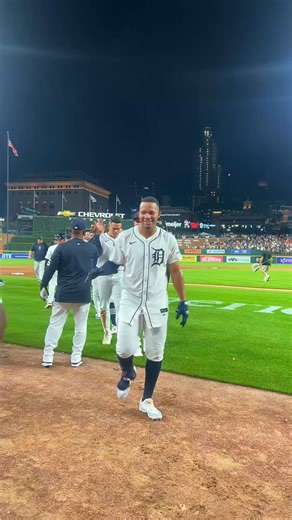 Walk-off mood. #mlb #detroit #walkoff #tigers | The Gallery Gaze