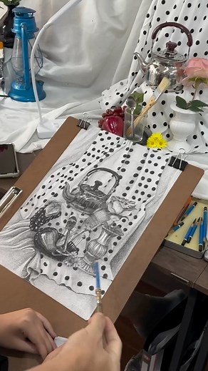 ฟังเสียงตอนสอนก็เพลินแล้ว... | Sora Studio : art & design