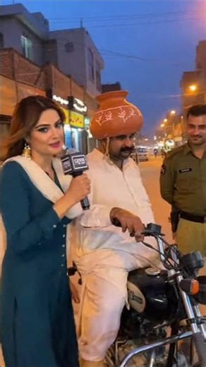 2 in 1 🤣 Matka Lo Helmet Free 😋🤪 Viral Street Comedy #interview #shorts