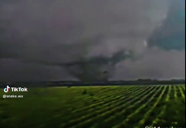 Severe Weather: Chasing F2 Tornadoes in Columbus