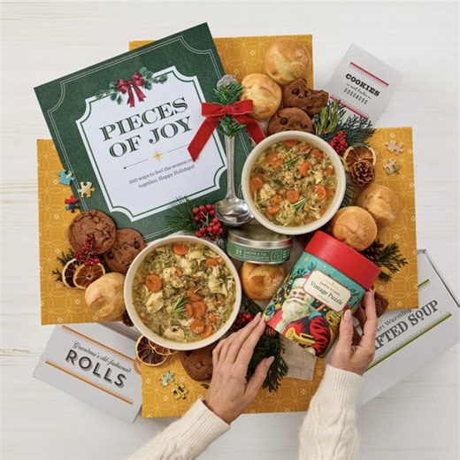 25 Travel Gifts for Everyone on Your Holiday Shopping List