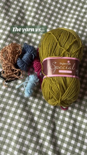 Another moment for the Coraline handwarmers! My favourite thing I’ve made this month! #crochettok #crochet #crochetersoftiktok #coraline