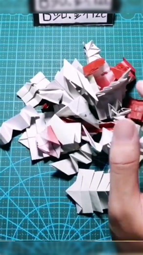 This Origami "White Death" Looks Too Real to Be Paper... 😨#OrigamiArt #HonorOfKings #Origami