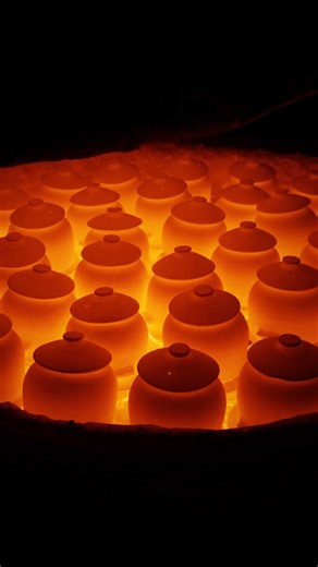 A 2,000-year-old treasure | The art of a Yingjing casserole. #casserole #casserolemaking #craftsmanship #intangibleculturalheritage #CulturalHeritage | Videoslia