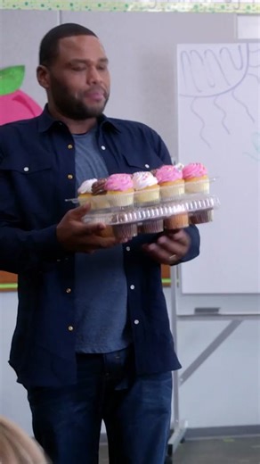 Sometimes, store-bought cupcakes just hit different #blackish