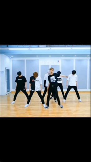 Astro dance performance at indian song 💗😎 #kpop #chaeunwoo #shorts