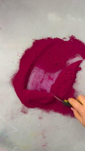 🎨 Color Spotlight: Quinacridone Magenta This shade is pure magic. One drop and suddenly your florals glow, your sunsets warm up, and your whole palette comes alive. It’s that radiant pink that makes every wash look intentional and luminous. If you’ve been craving a color that brings instant joy to the page… this is the one. 💕 Keywords: quinacridone magenta, handmade watercolor, watercolor paint, bright pink watercolor, artist supplies, watercolor palette, floral painting, pigment spotlight, co