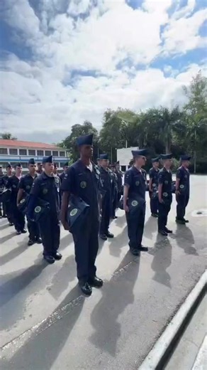 Te ajudo a passar no concurso de Sargento das Forças Armadas. Mais informações no link da bio. #sargento #esa #eear