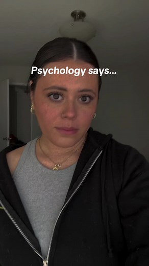 The benefits of smiling #thegirlwhoanalyzes #smiling #psychology #psychologyfacts #bodylanguage