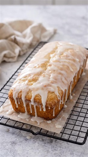 LEMON GLAZED LOAF CAKE Ingredients: - 1 1/2 cups flour - 1 cup sugar - 1/2 cup butter (softened) - 2 eggs - 1/2 cup milk - 2 tbsp lemon juice - 1 tsp baking powder Glaze: - 1 cup powdered sugar - 2 tbsp lemon juice Instructions: 1. Preheat oven 350°F. 2. Cream butter sugar. 3. Add eggs. 4. Mix in milk lemon juice. 5. Add dry ingredients. 6. Pour into loaf pan. 7. Bake 45–50 mins. 8. Cool slightly. 9. Mix glaze pour over. 10. Let set, slice. 🔥 Soft, zesty, bakery vibes… follow NOW 🍋