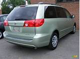 Pictures of Silver Toyota Sienna
