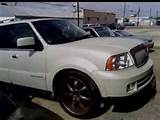 Pictures of Lincoln Navigator 24 Inch Rims