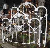 Vintage Iron Beds For Sale Images