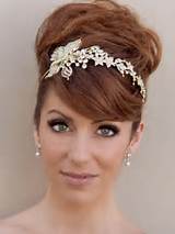 Hairstyles With Flower Headbands Pictures