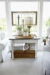 How To Decorate A Farmhouse Table
