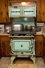 Old Fashioned Gas Stoves Kitchen Pictures